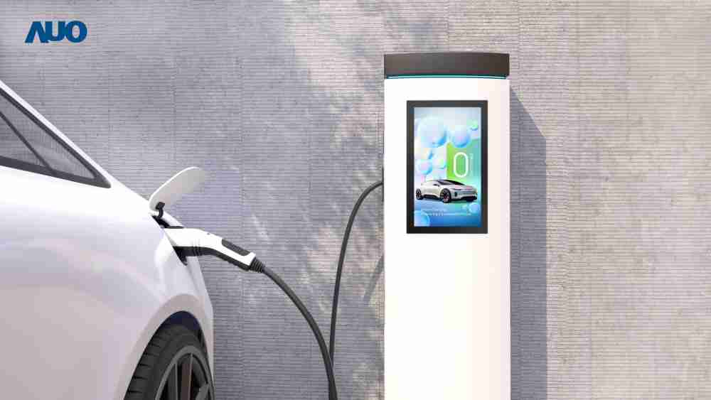 友達〝EVSE車用充電樁解決方案〞專為電動汽車充電樁設計，，，具有高亮度、、克服戶外艱難環境的耐溫、、耐紫外線等特性，，，，並搭載散熱性及擴充性強的高效能工業電腦，，，可實現人機互動訴求，，，，如資訊顯示、、、支付等應用